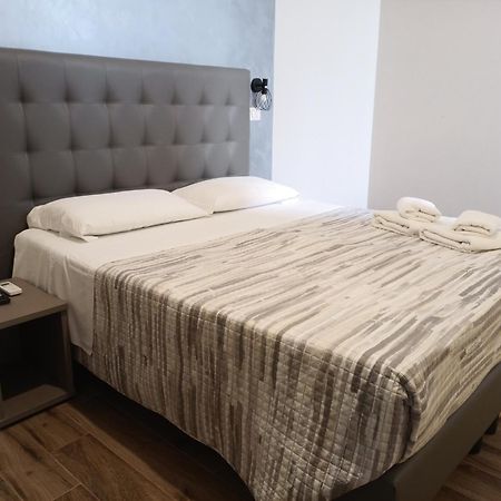 Angi Home Рим Екстериор снимка